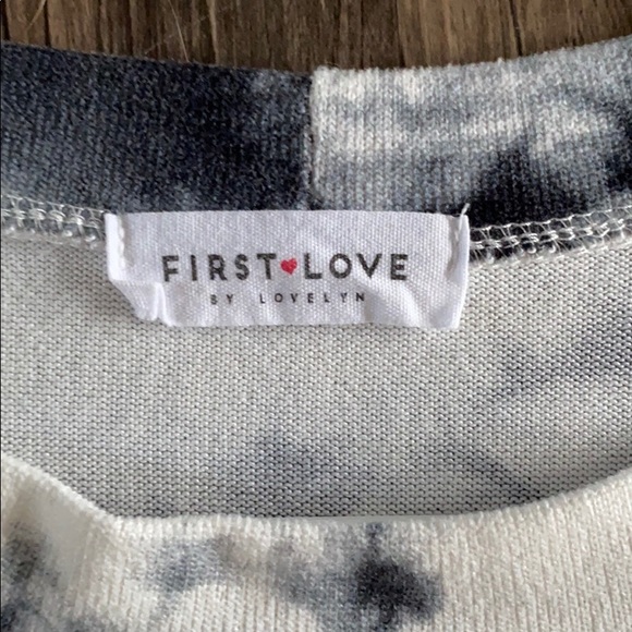 Tie-Dye Long Sleeve Top - Picture 5 of 5